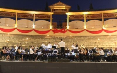 Concierto de las Bandas de Almedinilla y Carcabuey en el Coliseo