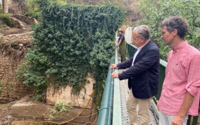 Visita de Salvador Fuentes a Almedinilla a consecuencia de la gran riada