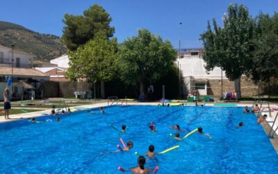Gran éxito de los cursos de natación del Ayuntamiento de Almedinilla
